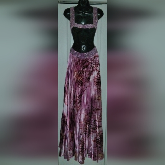 Women's Pink Formal, Prom of Cocktai Dress with Sequins, Stones & Embellishments - Picture 4 of 16